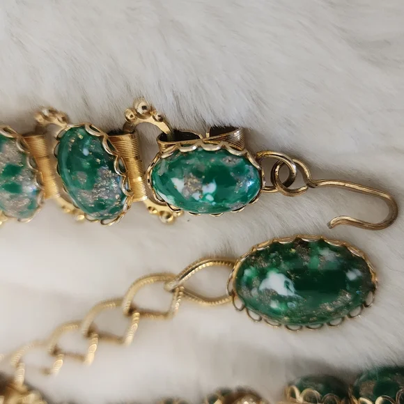 1960's Vintage Goldtone With Gren & Goldflake Cab.Belt - Picture 5 of 6